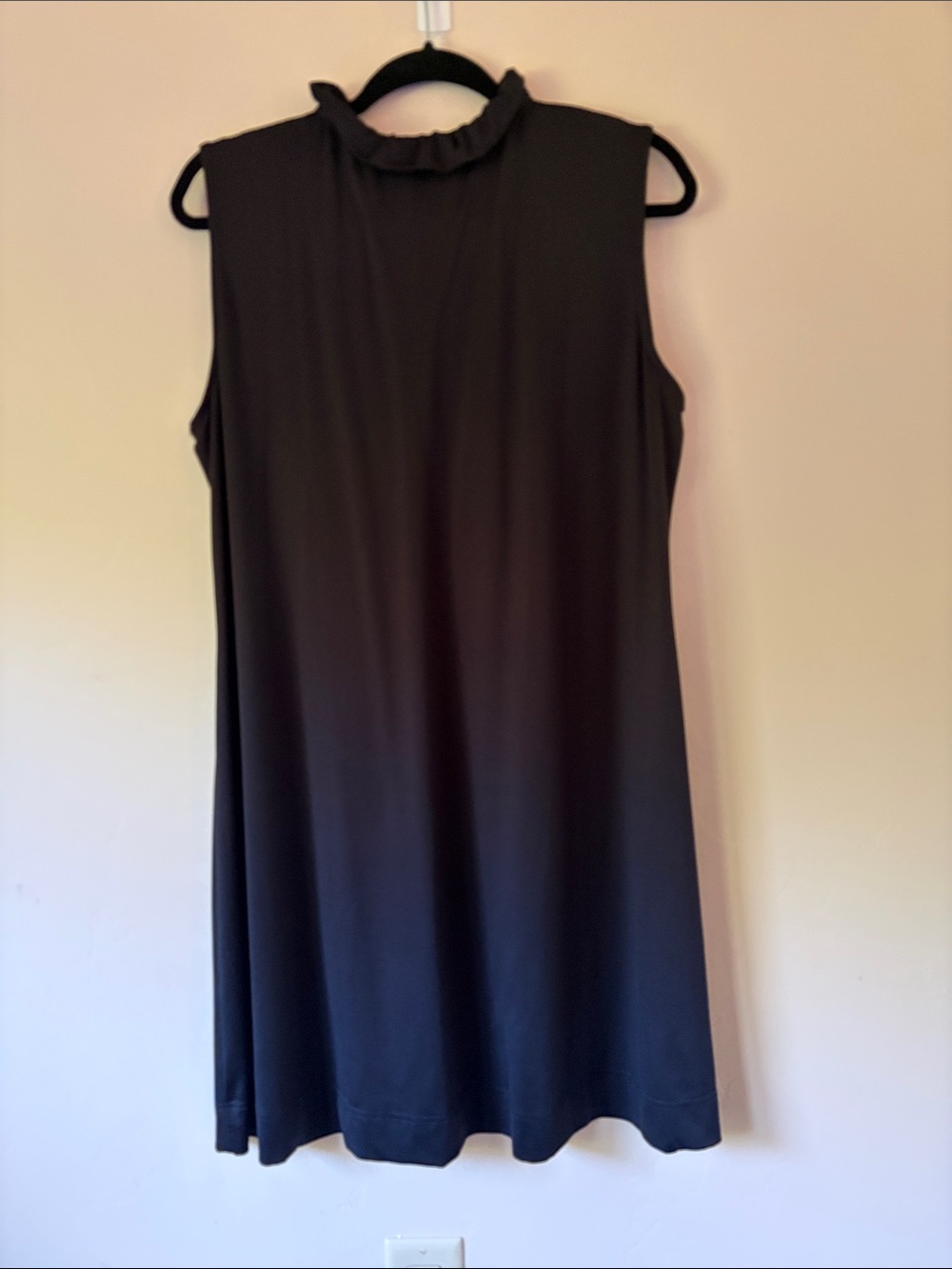Lulu-B Sleeveless Black Ruffle-Neck Midi Dress - Picture 2 of 4